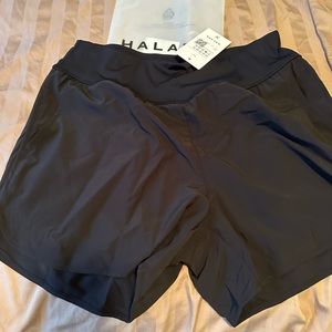 HALARA black Lg shorts
